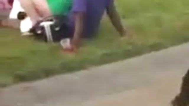 Nóng khiêu dâm, không giấy đăng ký  Marina có nóng L. và chật đít phím séc thu