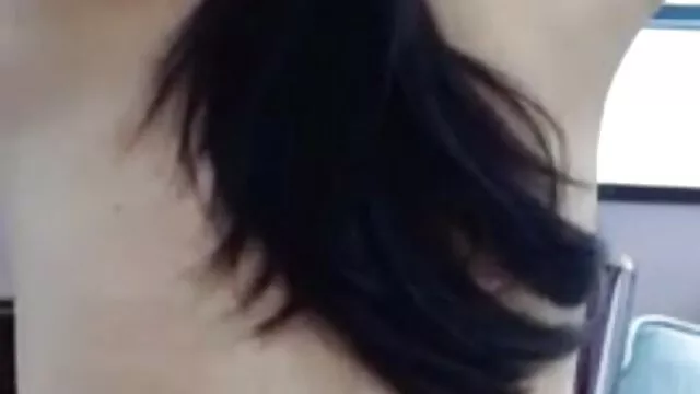 Nóng khiêu dâm, không giấy đăng ký  Một người đàn ông phim sec thủ dâm lớn tuổi bắt đầu tán tỉnh một cô gái trẻ bằng mọi cách có thể