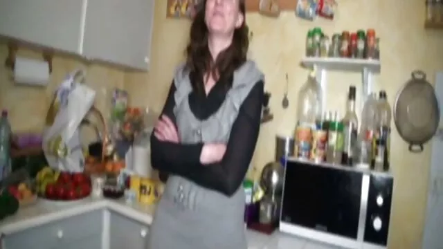 Nóng khiêu dâm, không giấy đăng ký  Hai người cầu hôn đưa busty Latina đến một tuyệt vời pin sec thu cực khoái