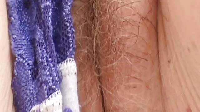 Nóng khiêu dâm, không giấy đăng ký  Cô fhim sec thu gái Nga hiện thân của tất cả những tưởng tượng tình dục của người mình yêu