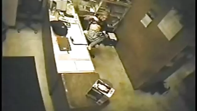 Nóng khiêu dâm, không giấy đăng ký  Sultry cô gái xứng đáng với một khổng lồ cumshot sec cho du nguoi sau tình dục