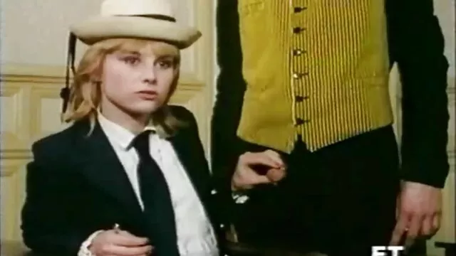 Nóng khiêu dâm, không giấy đăng ký  Cặp vợ chồng phinsecthu nga trong phòng tắm