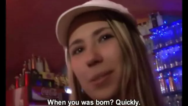 Nóng khiêu dâm, không giấy đăng ký  Một người đàn ông đã vui vẻ sec thú với một chuyên nghiệp gái điếm người fuck trong những đít