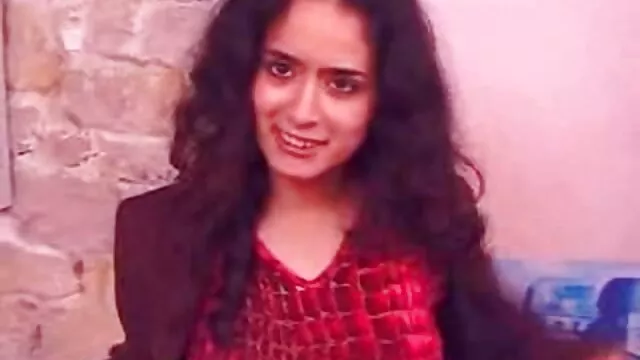 Nóng khiêu dâm, không giấy đăng ký  Hai người phim sec lon dit nguoi giúp việc hút bụi cho ông chủ của họ