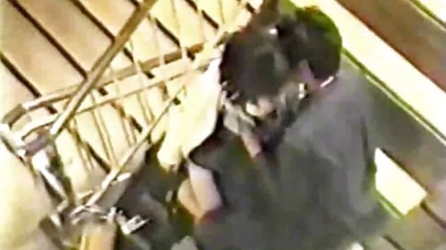 Nóng khiêu dâm, không giấy đăng ký  Sau video sec thu khi tan làm, bạn có thể quan hệ tình dục với đồng nghiệp