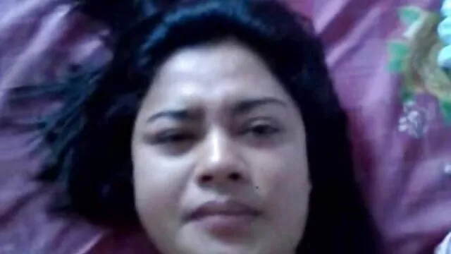 Nóng khiêu dâm, không giấy đăng ký  Hai cô gái fuck với một pin sec thu người quen ngẫu nhiên