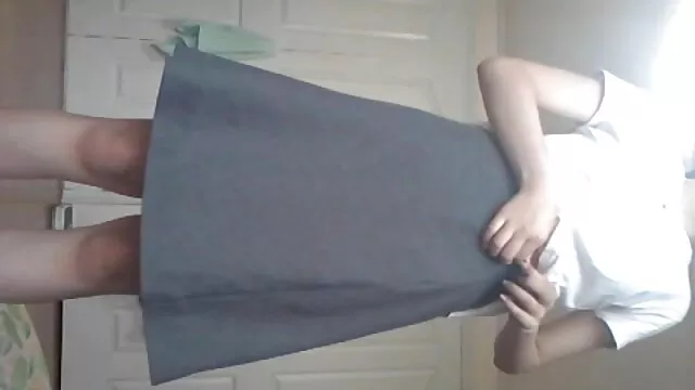 Nóng khiêu dâm, không giấy đăng ký  Busty cô gái có một rất chặt chẽ phinsecthu lỗ