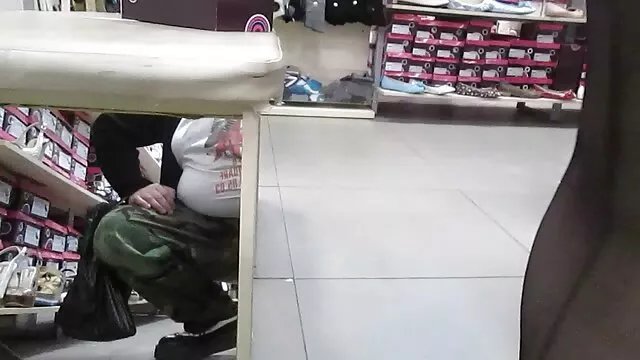 Nóng khiêu dâm, không giấy đăng ký  Lesbian tóc đỏ mời cô ấy tóc vàng trở thành sec thú tình nhân của cô ấy