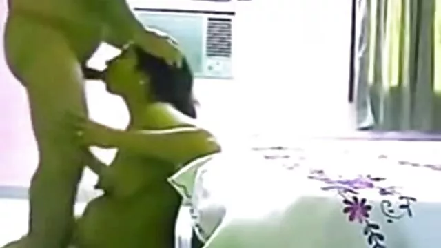 Nóng khiêu dâm, không giấy đăng ký  Một tinh ranh dài của một chàng trai đã được trong miệng sec gai thu dam của một trẻ đẹp