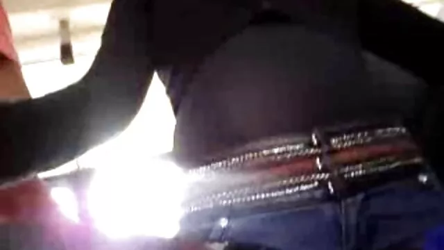 Nóng khiêu dâm, không giấy đăng ký  Người quá giang xé phím séc thu xác hai cô gái